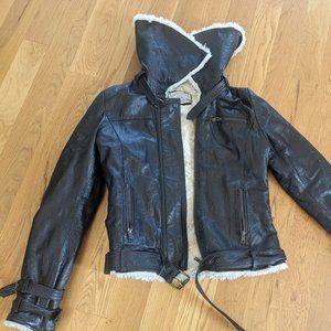 ❤️‍🔥FANTASTIC Vintage  Leather & Fur Lined Hooded Bomber Jacket